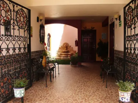 Hotel Antigua Curtiduria - Photo 2