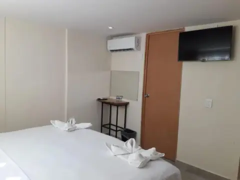 Hotel Ashly Loma Larga - Photo 4