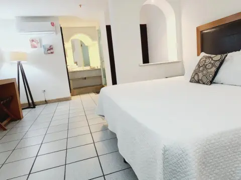 Hotel Boutique Plaza Doradas - Photo 3