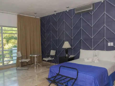 Hotel BRIUM - Photo 2