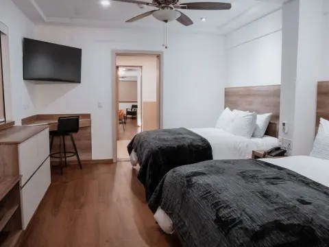 Hotel Capricho master suites - Photo 3