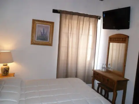 Hotel Casa Sangre de Cristo - Photo 3