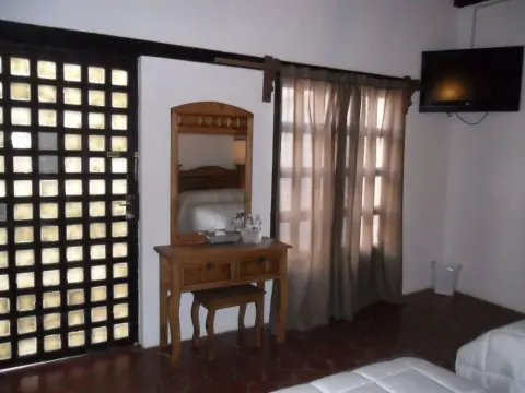 Hotel Casa Sangre de Cristo - Photo 4