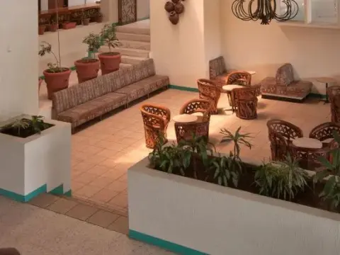 Hotel Central Parador - Photo 2