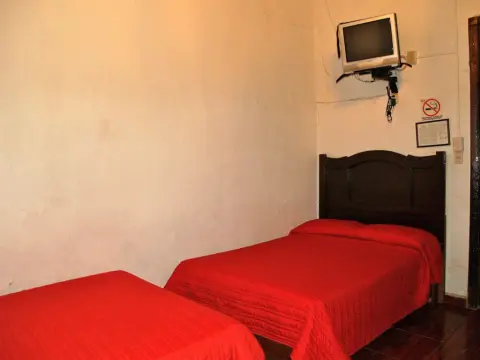 Hotel Colonial - Photo 4