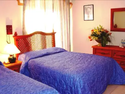 Hotel Condesa - Photo 4
