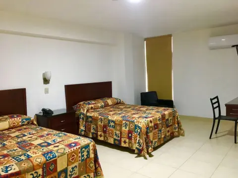 Hotel del Valle - Photo 4