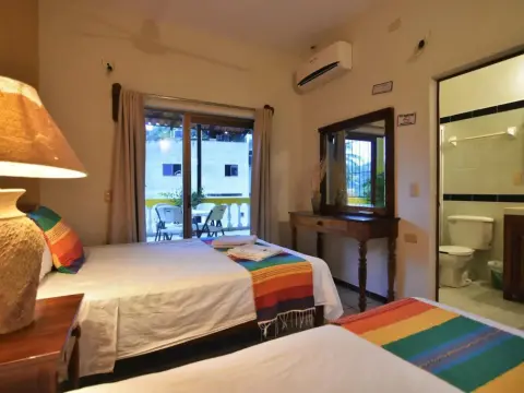 Hotel Don Miguel Plaza - Photo 4
