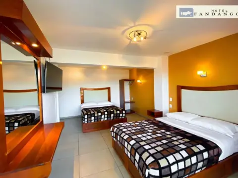 Hotel Fandangos - Photo 2