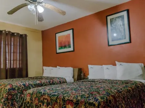 Hotel Fiesta Ensenada - Photo 2