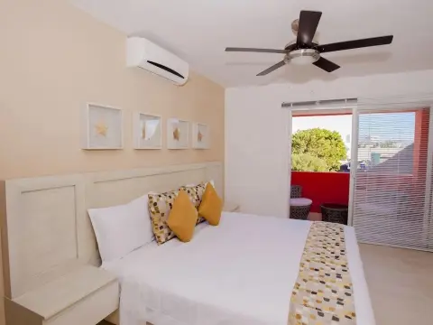 Hotel Isla Zamna - Photo 4