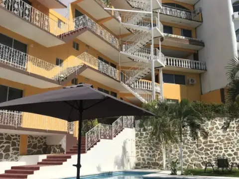 Hotel Karoline - Photo 1