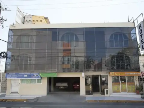 Hotel Kuliacan by Grupo La Jolla - Photo 1