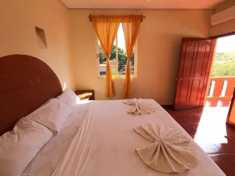 Hotel La Gloria - Photo 3