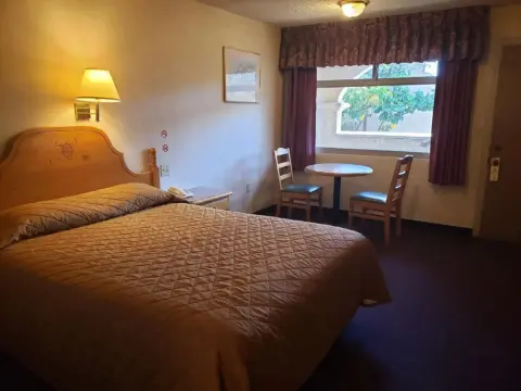 Hotel La Villa de Zaragoza - Photo 2