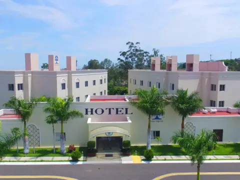 Hotel Las Palomas Tepic Express - Photo 1