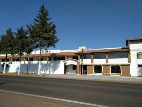Hotel Los Pinos - Photo 1