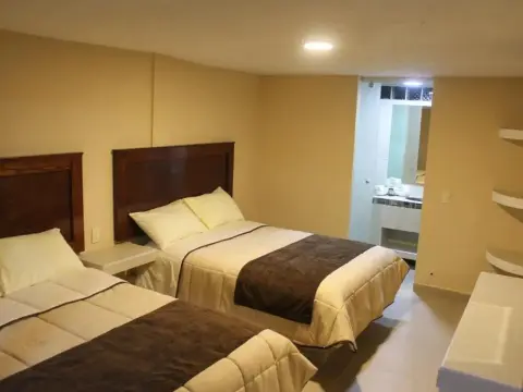 Hotel Los Pinos - Photo 4