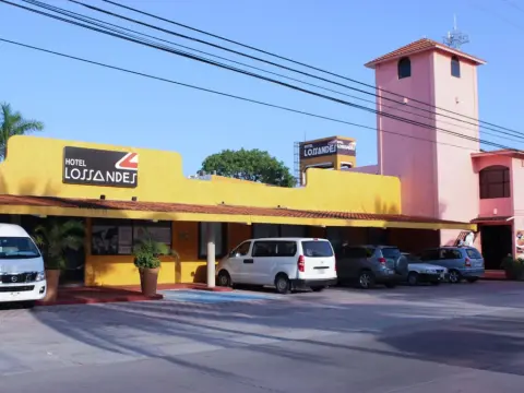 Hotel Lossandes - Photo 1