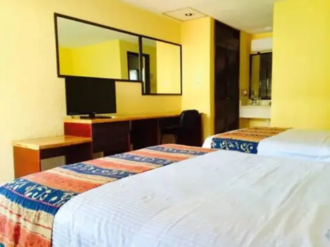 Hotel Lossandes - Photo 4