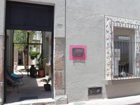 Hotel Mamá Carlota - Foto 1