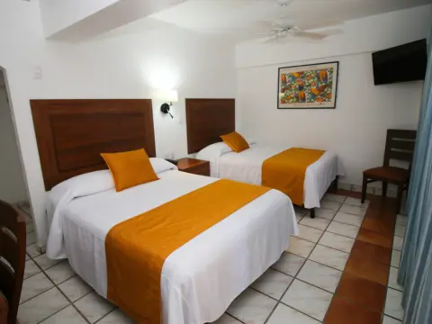 Hotel Marbella - Photo 3