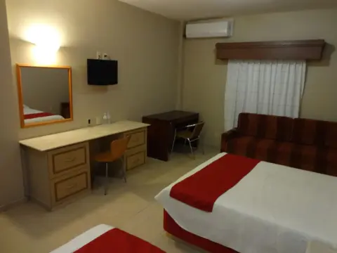 Hotel Mediterraneo - Photo 3