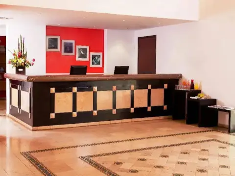 Hotel NH Lázaro Cárdenas - Photo 2