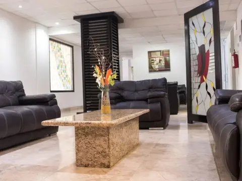 Hotel Oliba - Photo 2