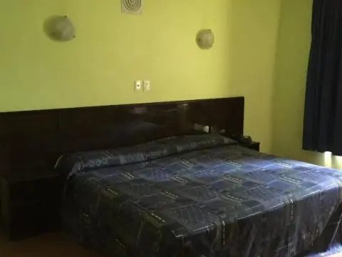 Hotel Oxford - Photo 3
