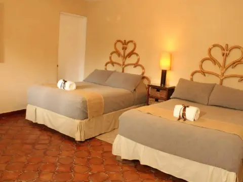 Hotel Parador Vernal - Photo 3