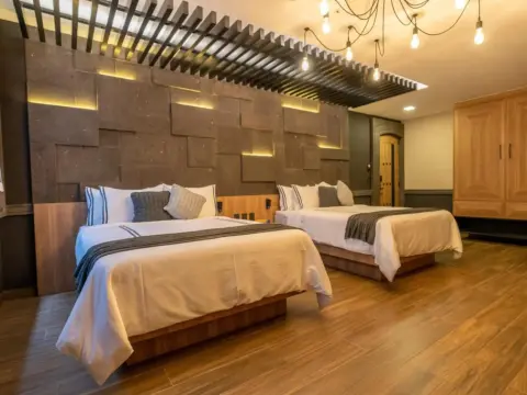 Hotel Patio Santiago - Photo 2