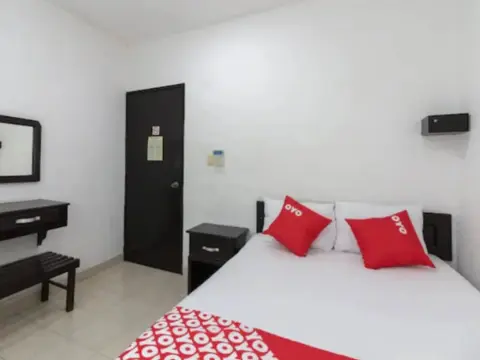 Hotel Puesta de Sol - Photo 2