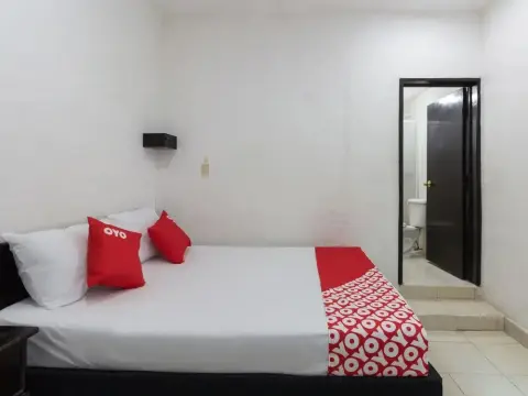 Hotel Puesta de Sol - Photo 3