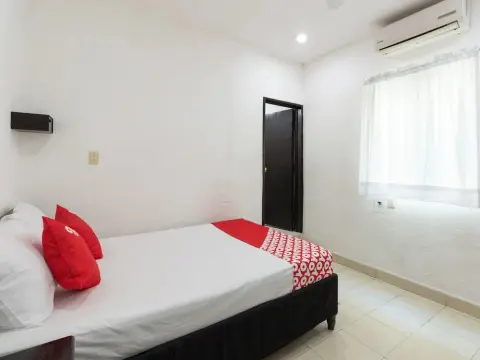 Hotel Puesta de Sol - Photo 4