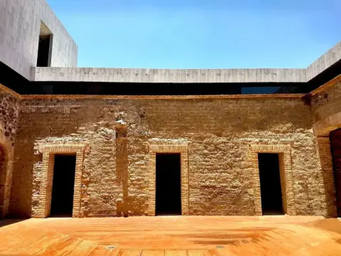 Hotel Tila - Photo 1