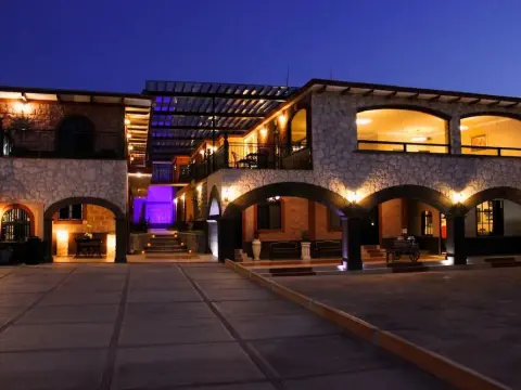 Hotel Villa Bernal - Photo 1