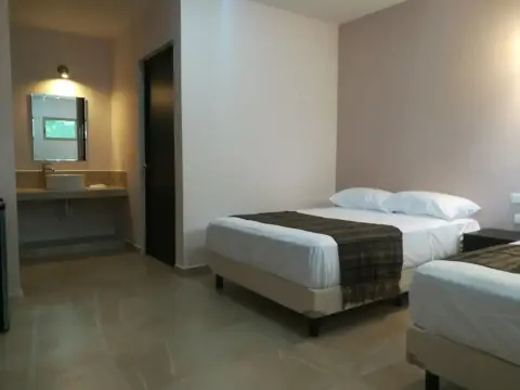 Hotel Virreyes - Photo 4