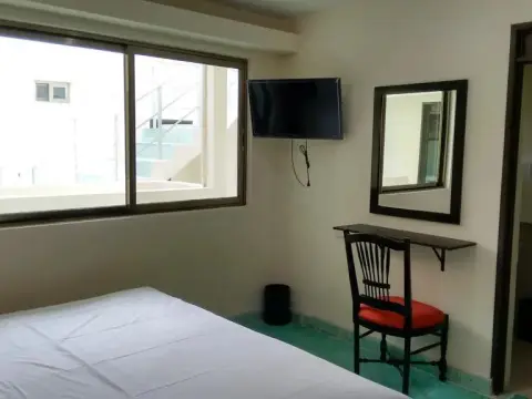 Hotel Yaxactun - Photo 2