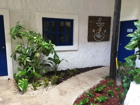 Luna Maya by LHMG - Foto 1