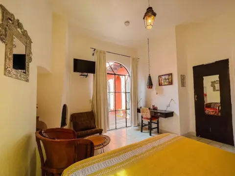 Mansion del Bosque - Photo 2