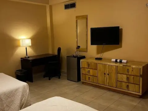 Meson Del Rey - Photo 3