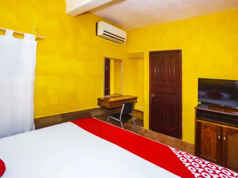 OYO Hotel Playa Del Carmen - Photo 3