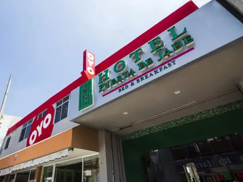 OYO Hotel Puerta De Jade - Photo 1