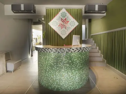 OYO Hotel Puerta De Jade - Photo 2