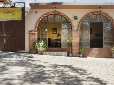 OYO Hotel Villa del Angel - Photo 1