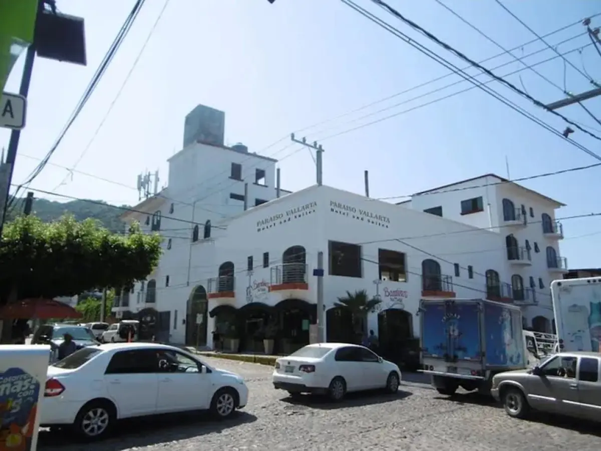 Paraiso Vallarta hotel and Suites
