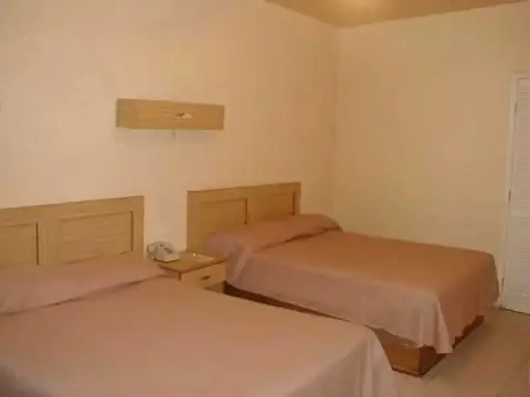 Hotel Plaza Consulado - Photo 2