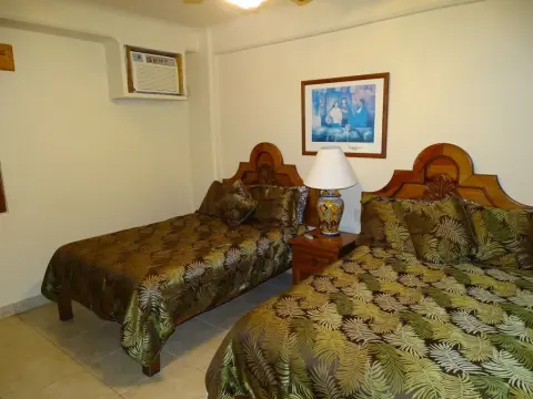 Plaza Mar Condos - Photo 2