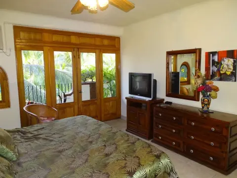 Plaza Mar Condos - Photo 3